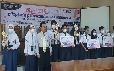 Juara Olimpiade Penelitian Siswa Indonesia (OPSI)